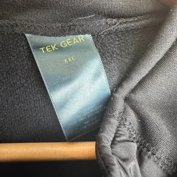 Tek Gear Women's Black Quilted Full Zip Thick Hooded Jacket XXL Coat Athleisure - Picture 4 of 7